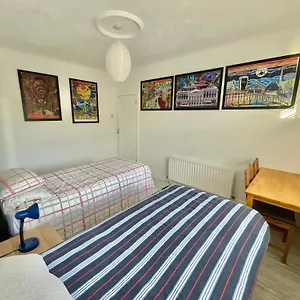 Guest house 20 Minutes To The Center, Dublin